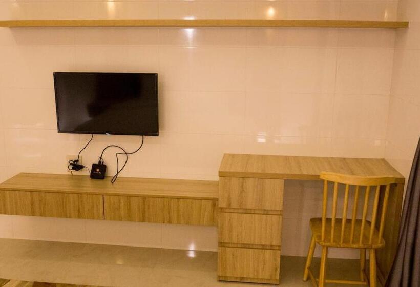 تختخواب و صبحانه Max Hostel