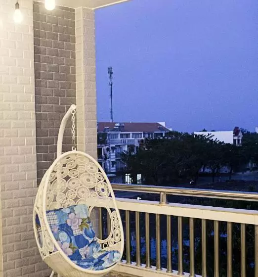 تختخواب و صبحانه Max Hostel