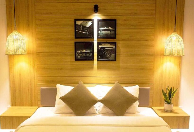 تختخواب و صبحانه Max Hostel