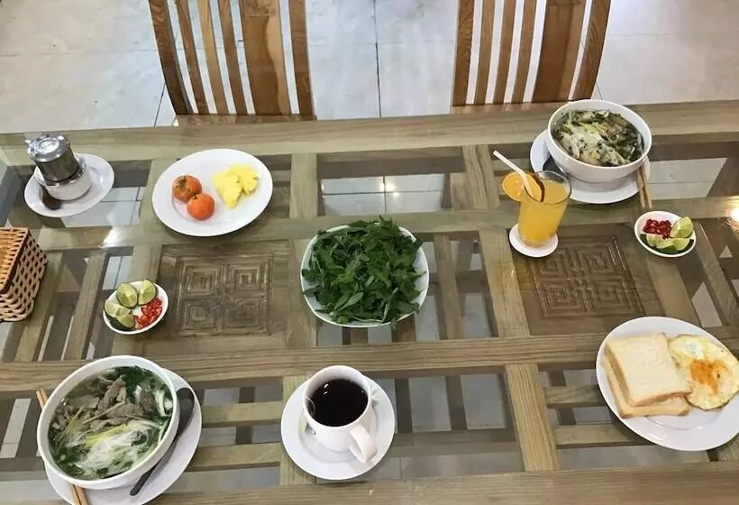 Cong Khanh Hotel   Hostel