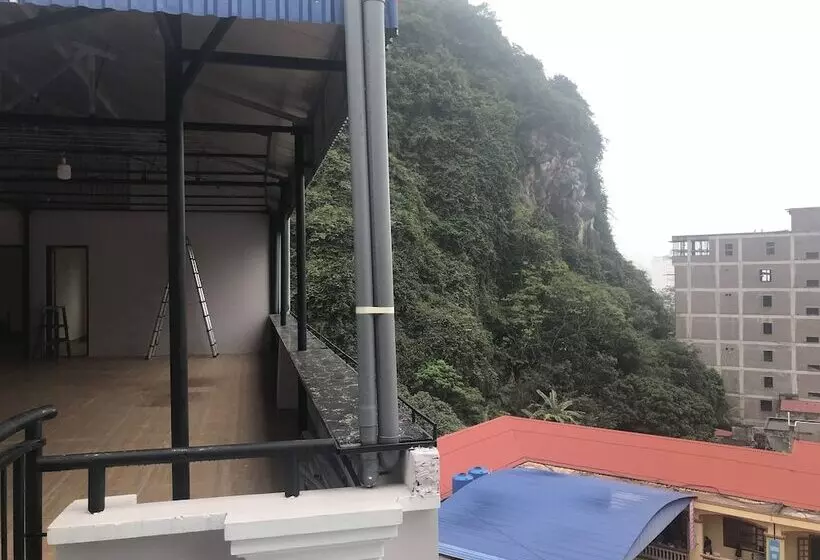 Cong Khanh Hotel   Hostel