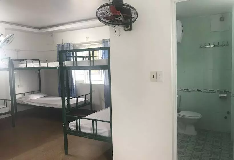 Cong Khanh Hotel   Hostel