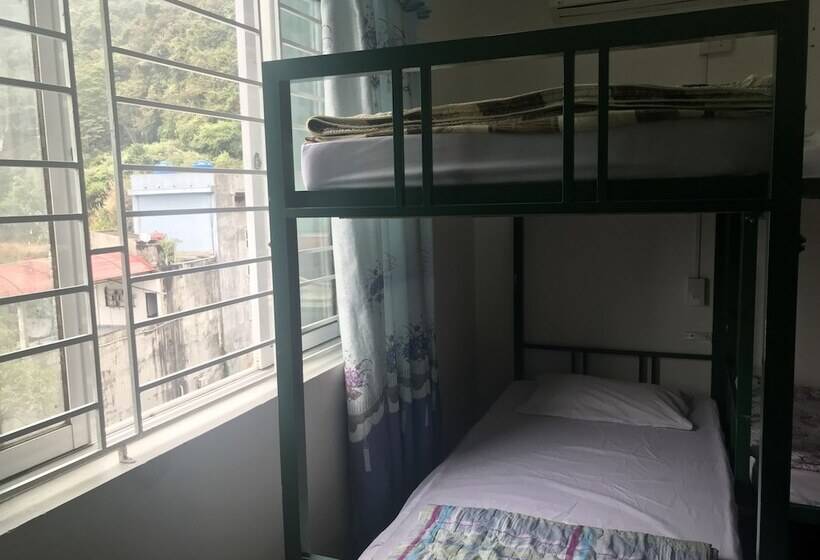 Cong Khanh Hotel Hostel