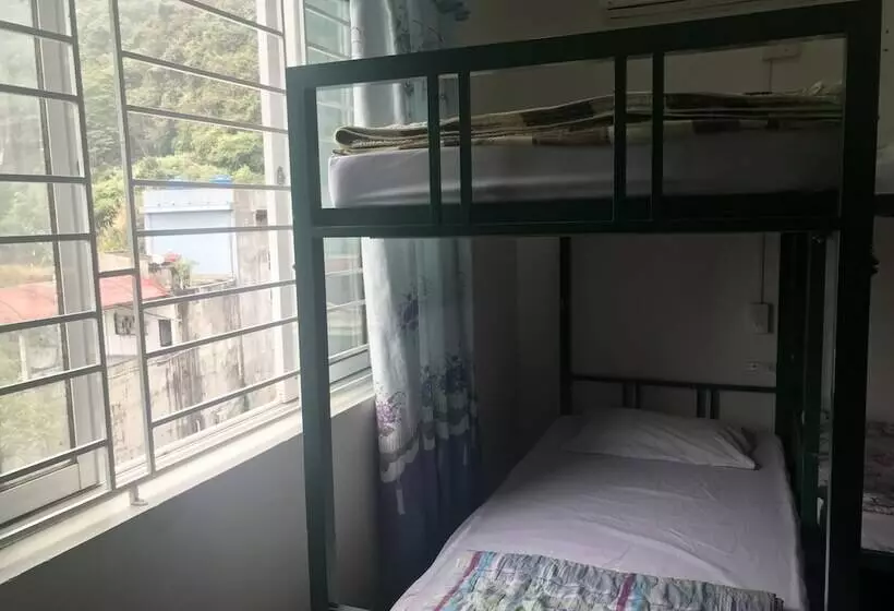 Cong Khanh Hotel   Hostel