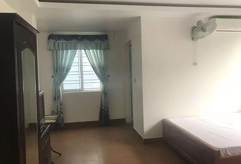 Cong Khanh Hotel   Hostel