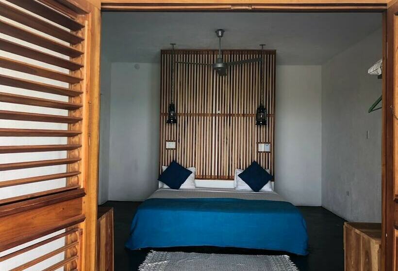 هتل Lashings Boutique