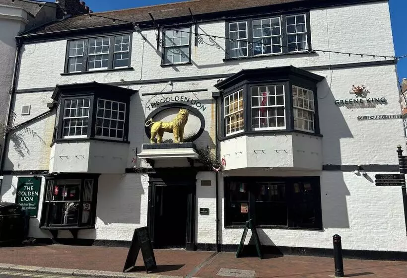 Hotelli The Golden Lion