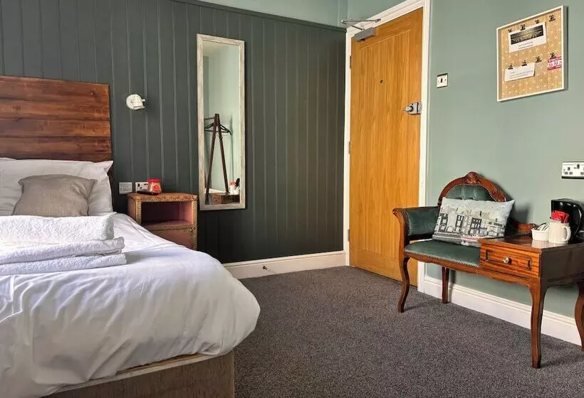 Hotelli The Golden Lion