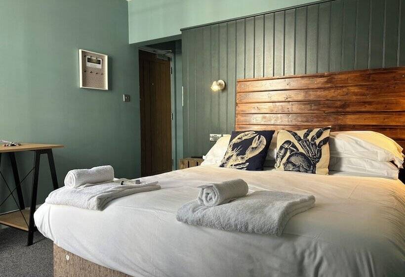 בית מלון כפרי The Golden Lion