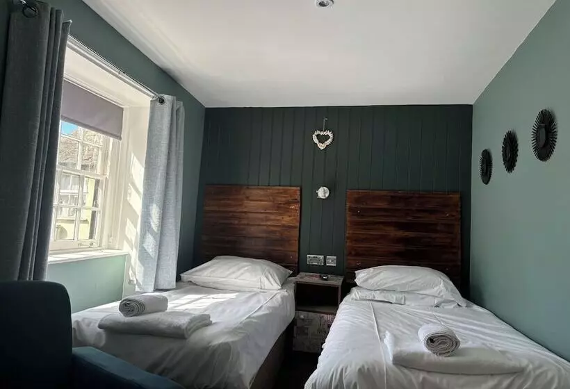 Hotelli The Golden Lion