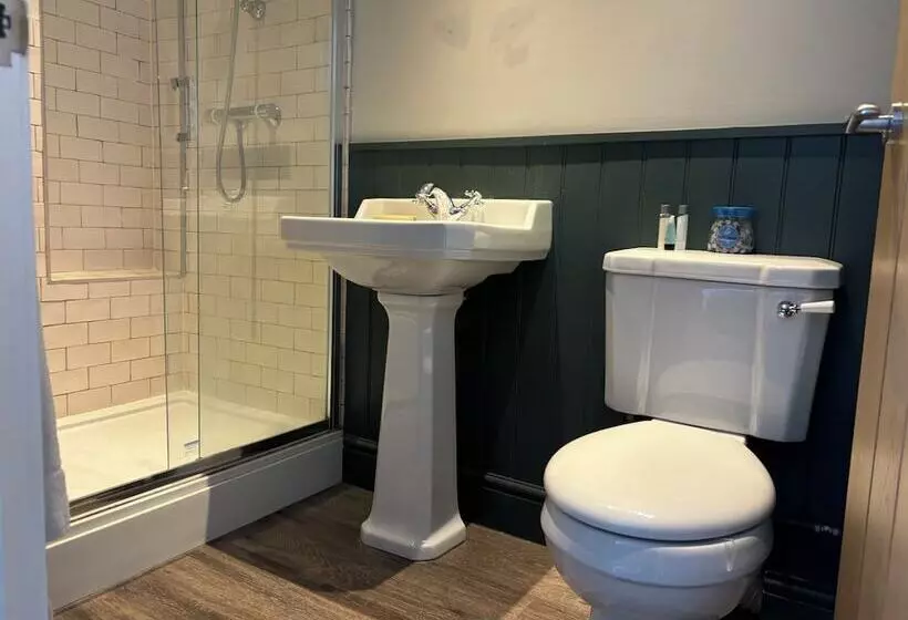 Hotelli The Golden Lion