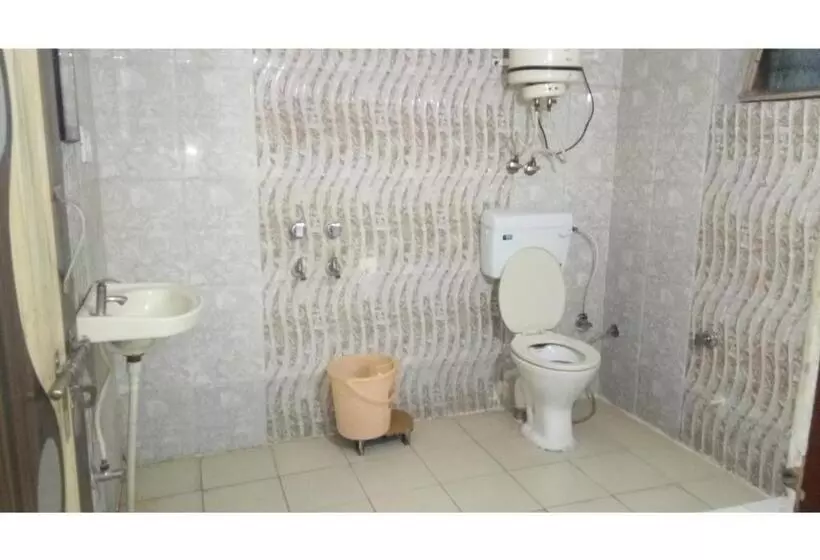 ホテル Well Furnished Rooms In Pushkar