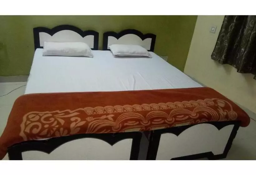 ホテル Well Furnished Rooms In Pushkar