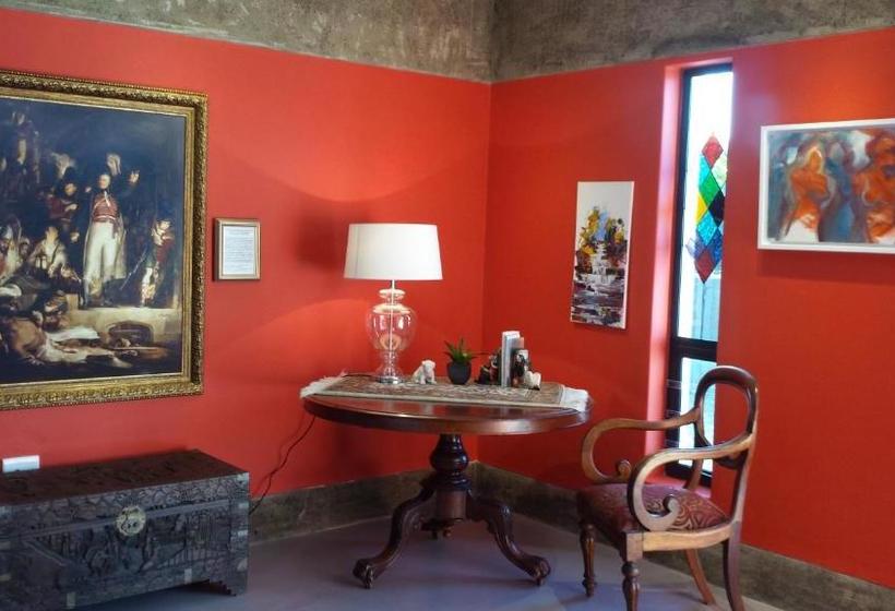 بنسيون Absolute Castillo