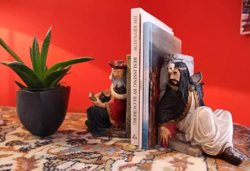 Majatalo Absolute Castillo