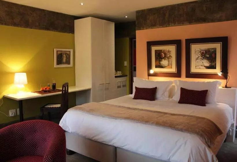 Majatalo Absolute Castillo