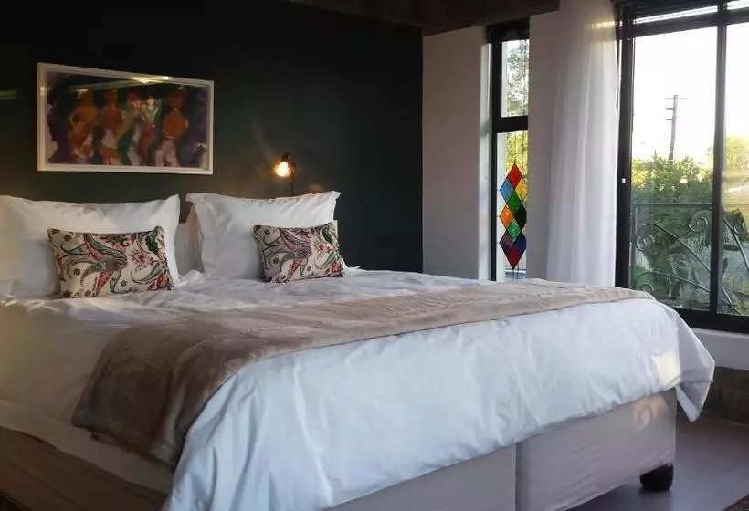 Majatalo Absolute Castillo