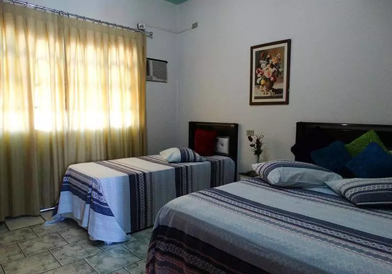 ユースホステル Pousada Israel