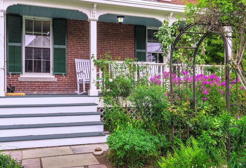 호스텔 The Water Street Inn