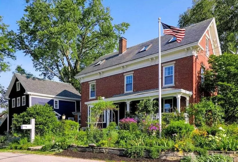 Retkeilymaja The Water Street Inn