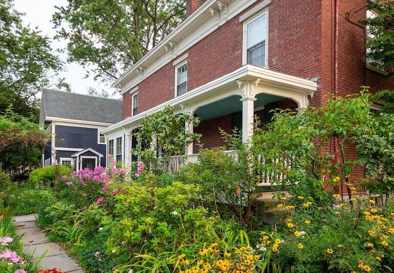 호스텔 The Water Street Inn