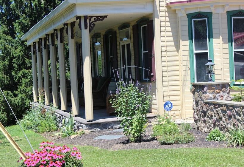 Carriage Stop Bed & Breakfast