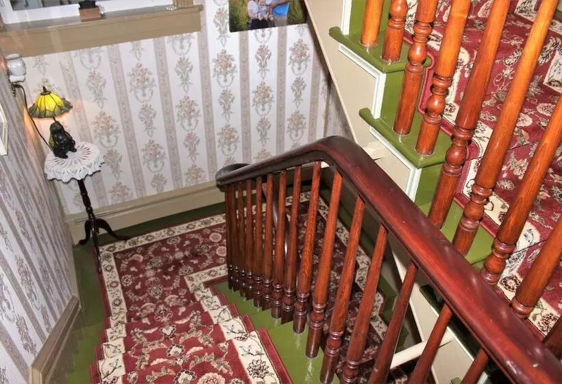 Carriage Stop Bed & Breakfast