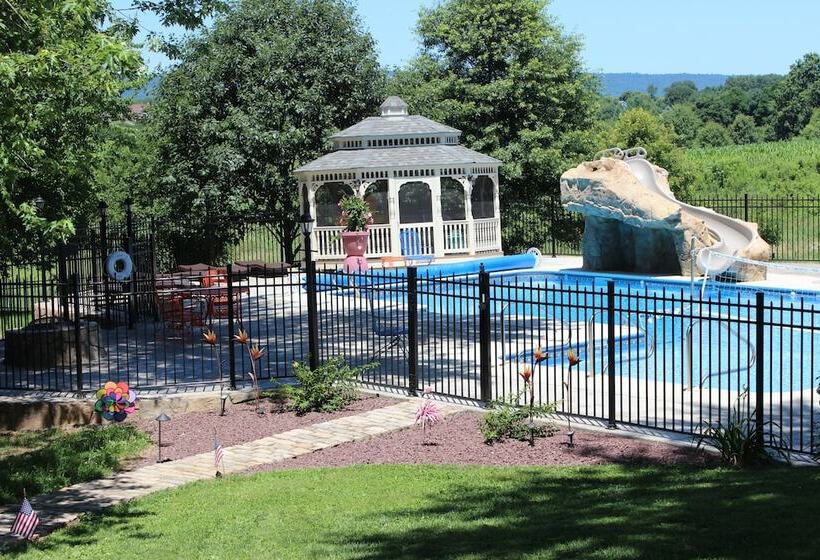 Carriage Stop Bed & Breakfast