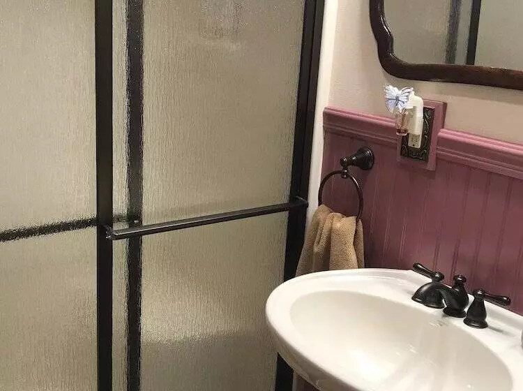 Carriage Stop Bed & Breakfast