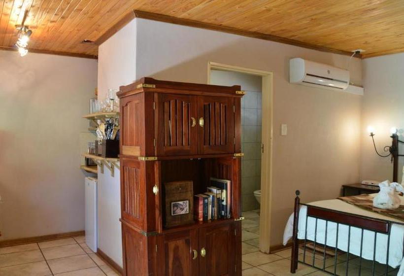 پانسیون Kasane Self Catering