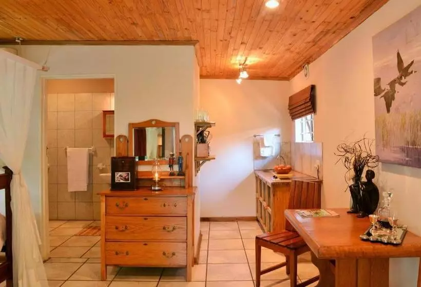 پانسیون Kasane Self Catering