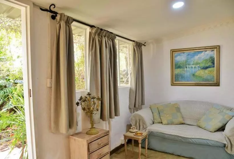 پانسیون Kasane Self Catering