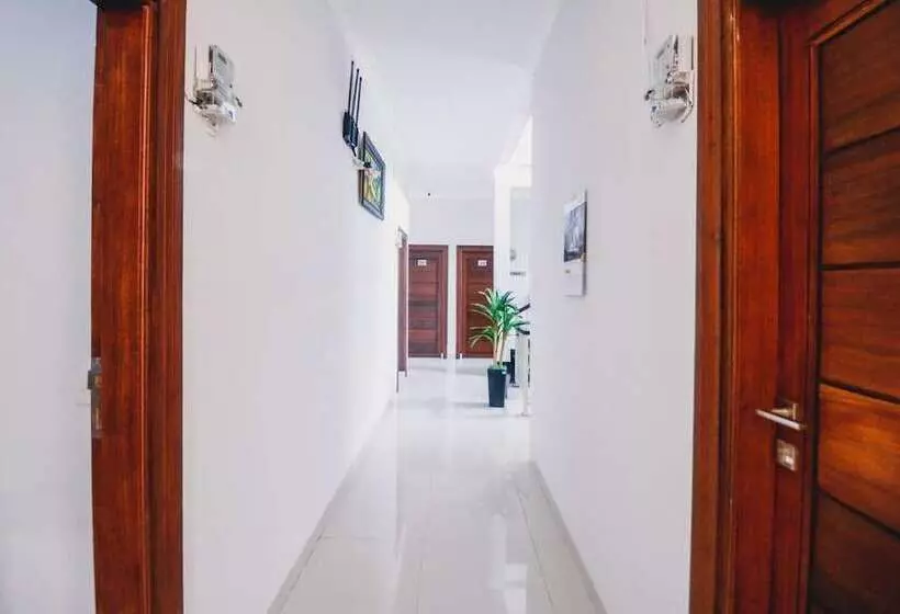 Majatalo Reddoorz Near Hermes Place Polonia Medan