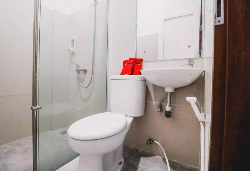 Majatalo Reddoorz Near Hermes Place Polonia Medan