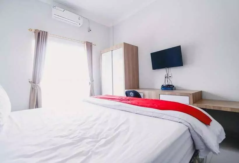 Majatalo Reddoorz Near Hermes Place Polonia Medan