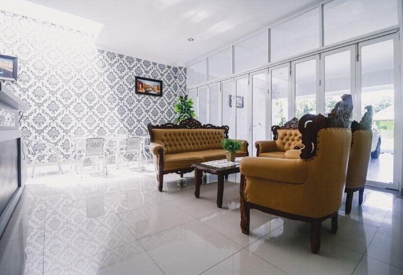 פנסיון Reddoorz Near Hermes Place Polonia Medan