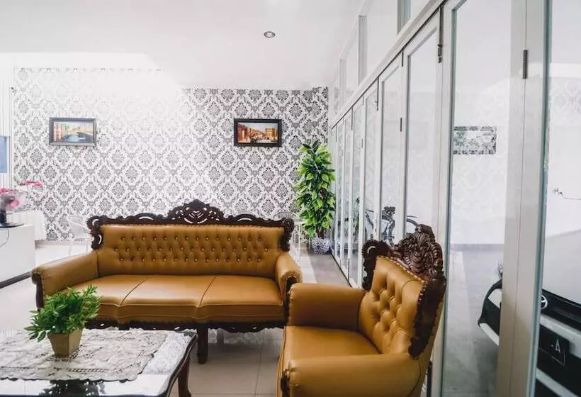 Majatalo Reddoorz Near Hermes Place Polonia Medan