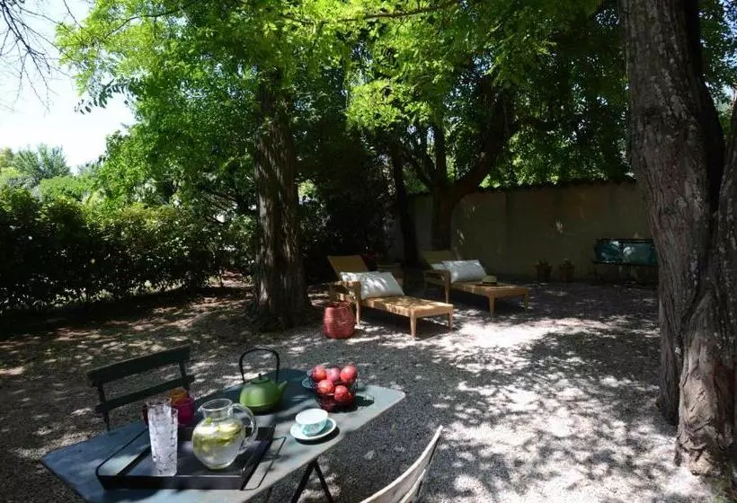 Aamiaismajoitus (B&B) Domaine Shambala   Maison D Hôte En Provence   Piscine Chauffée