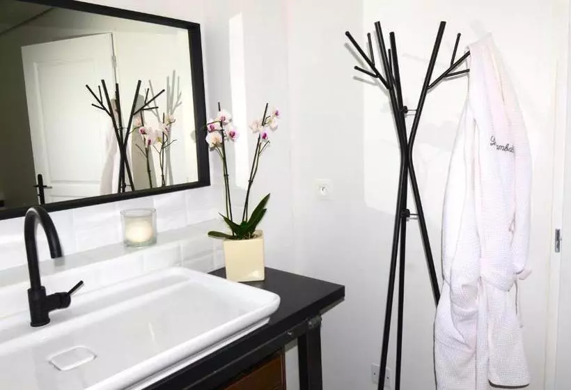 Aamiaismajoitus (B&B) Domaine Shambala   Maison D Hôte En Provence   Piscine Chauffée