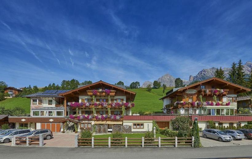 تختخواب و صبحانه Pension & Appartements Anny