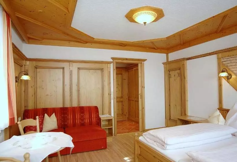 تختخواب و صبحانه Pension & Appartements Anny