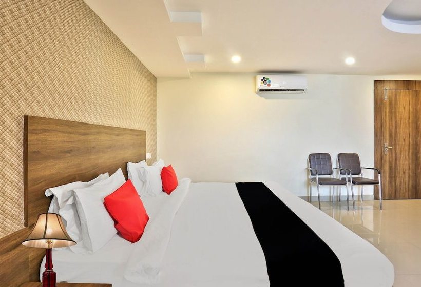 Fotos del hotel Capital O 15079 Navvada Regency:  12