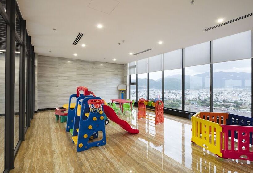 Emerald Bay Hotel & Spa Nha Trang