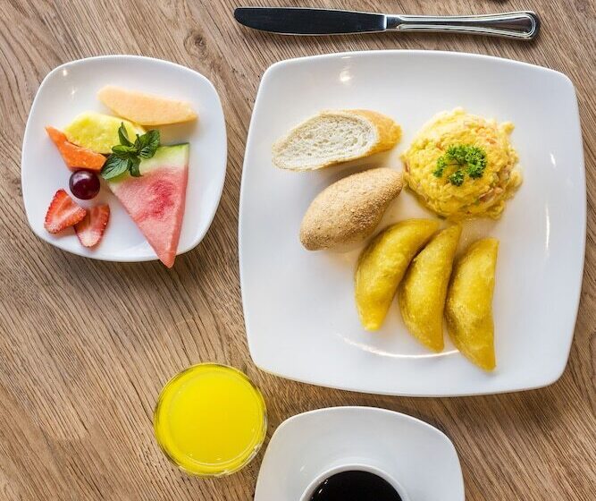 בית מלון כפרי Ibis Apartadó