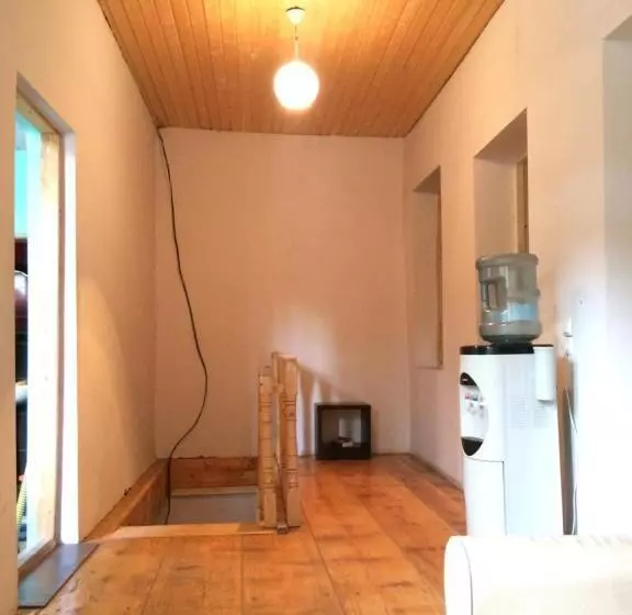 پانسیون Guest House Lela