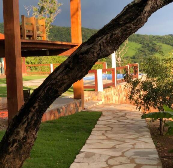 هاستل Pousada Yvanna