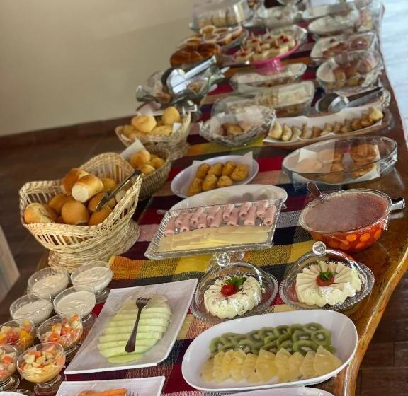 هاستل Pousada Yvanna