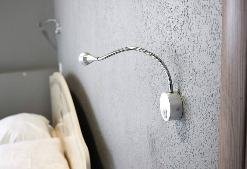 Zipper House   Hostel