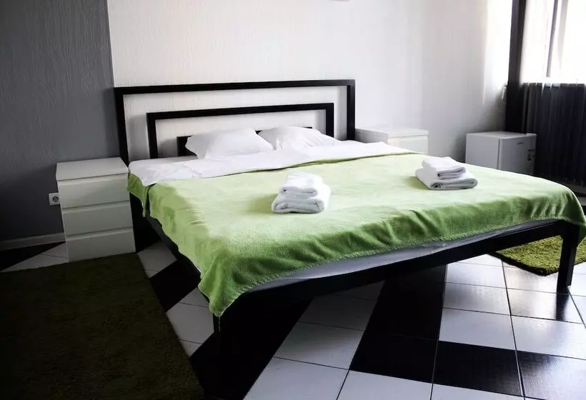 Zipper House   Hostel