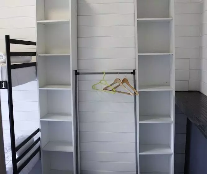 Zipper House   Hostel